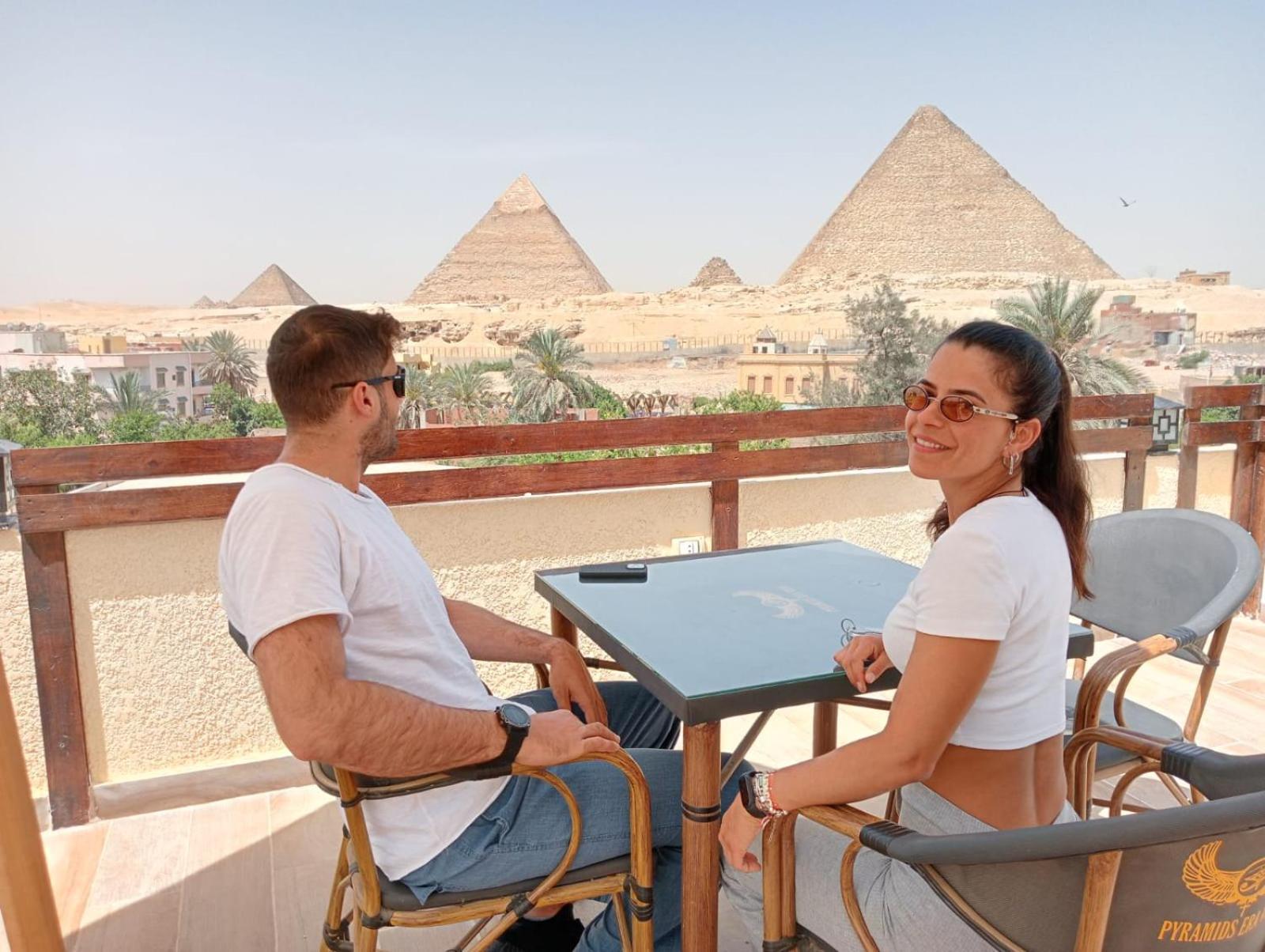 Pyramids Era View Hotel Кайро Екстериор снимка