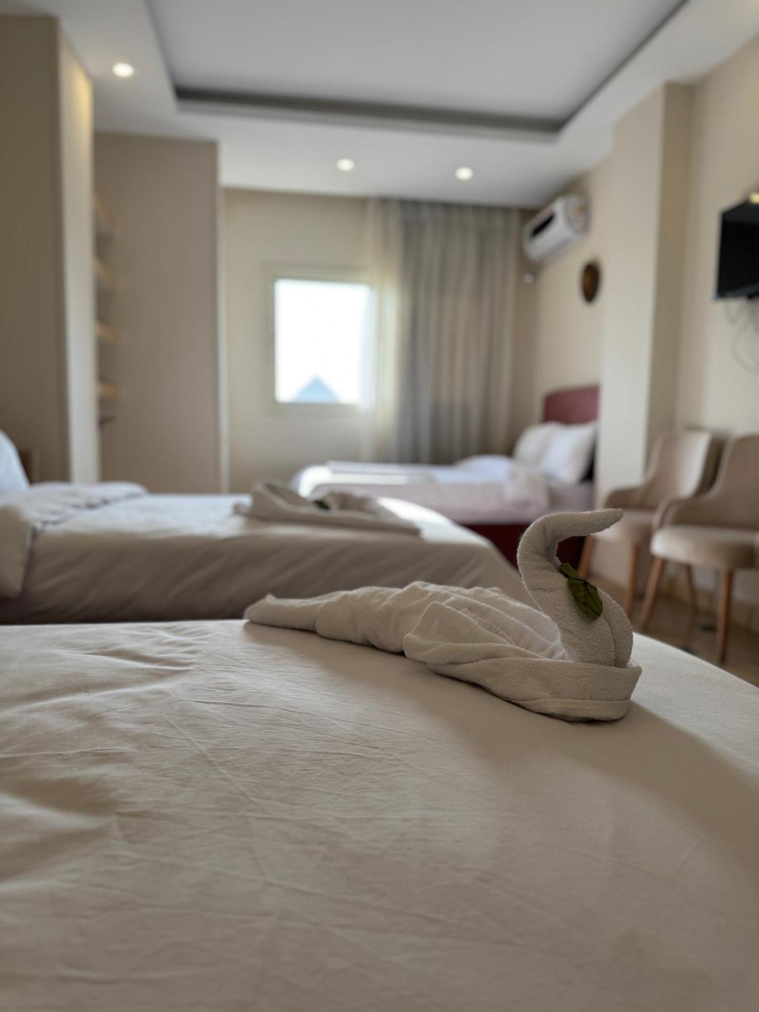 Pyramids Era View Hotel Kafret el-Gabal Екстериор снимка